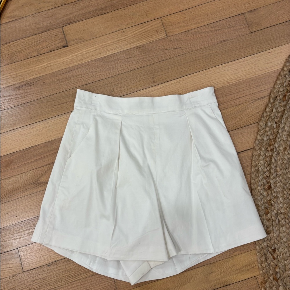 Hunter Bell High Waisted shorts